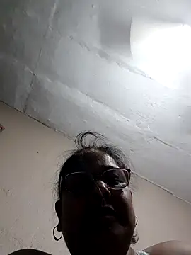 Snapshot of mileesha chatting on February 2026 06:41:01 PM mileesha online show from February 2026 06:41:01 PM