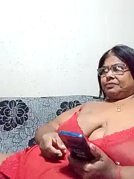 Snapshot of mileesha chatting on January 2026 06:33:01 PM mileesha online show from January 2026 06:33:01 PM