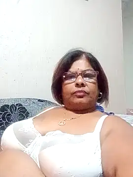 Snapshot of mileesha chatting on November 2025 06:30:02 PM mileesha online show from November 2025 06:30:02 PM