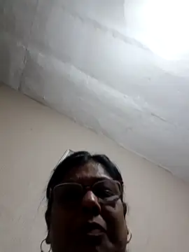 Snapshot of mileesha chatting on February 2026 07:21:02 PM mileesha online show from February 2026 07:21:02 PM