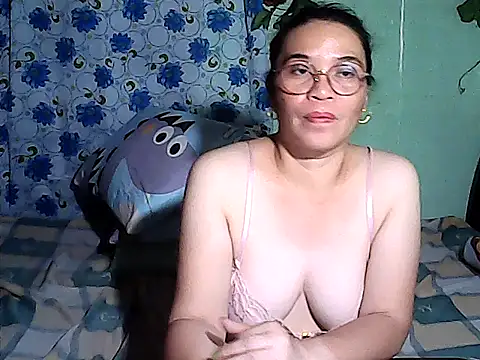 Adeline05 online show from April 2026 12:19:02 PM