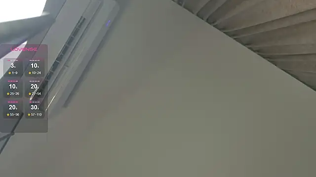 Lunainnk online show from December 2025 02:44:01 AM