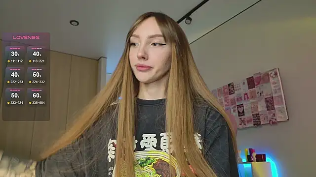 Lunainnk online show from September 2025 12:33:02 AM