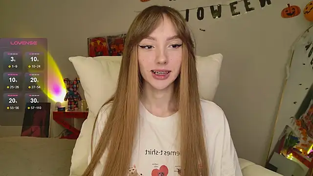 Lunainnk online show from November 2025 11:32:02 PM