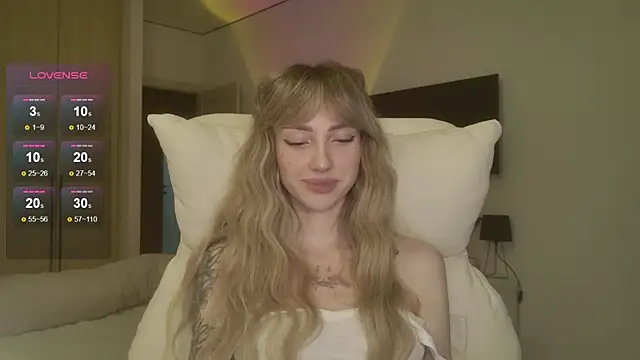 Lunainnk online show from May 2026 01:29:01 AM