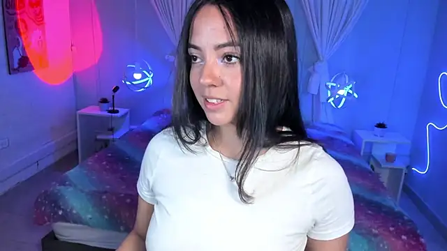 Lara Rouss  online show from October 2025 07:37:01 PM