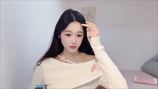 R R6 online show from October 2025 01:56:01 PM