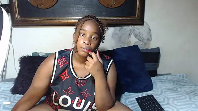 Snapshot of SexyyRedxxx chatting on October 2025 01:34:02 PM SexyyRedxxx online show from October 2025 01:34:02 PM