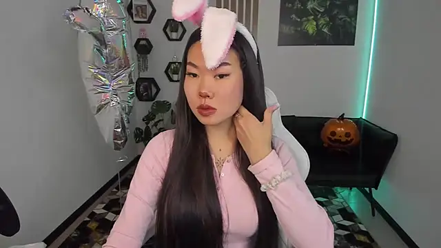 LunaPurrr online show from October 2025 11:36:01 PM