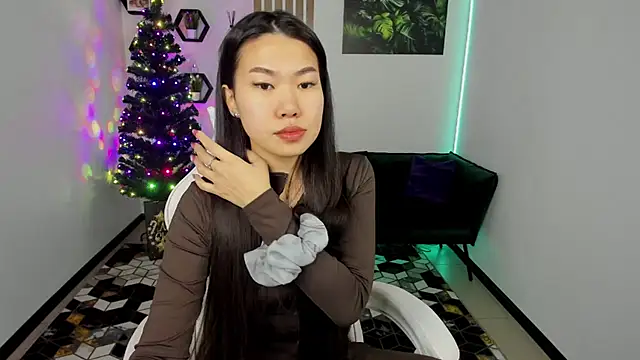 LunaPurrr online show from December 2025 12:05:01 AM