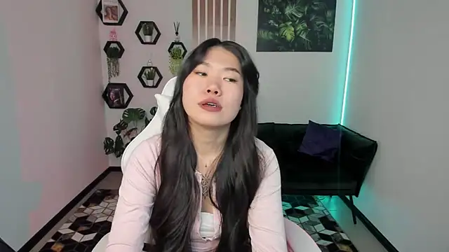 LunaPurrr online show from November 2025 01:09:01 AM