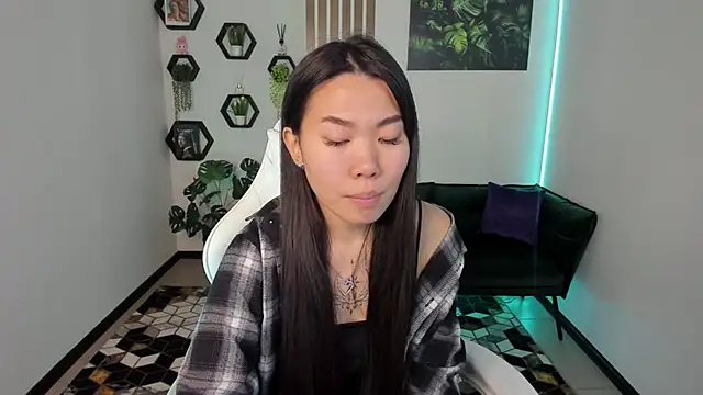 LunaPurrr online show from November 2025 11:37:02 PM