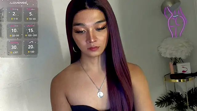 Snapshot of TrinityFucksYou chatting on November 2025 04:07:01 PM TrinityFucksYou online show from November 2025 04:07:01 PM