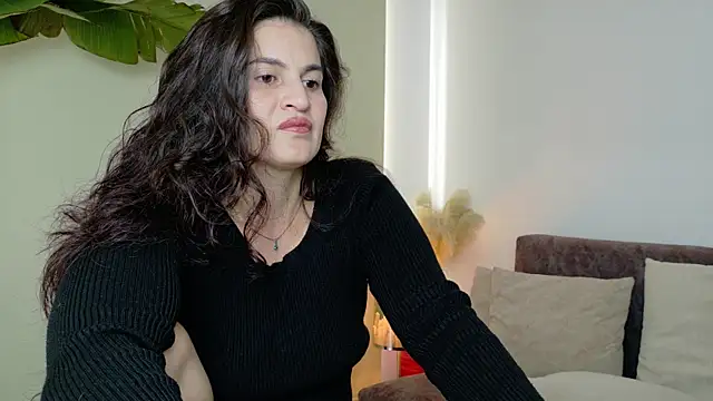 Snapshot of lizdevine chatting on October 2025 03:55:01 PM lizdevine online show from October 2025 03:55:01 PM