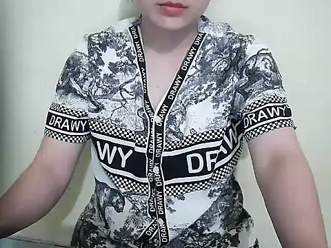 Linda-24 online show from March 2026 02:06:01 PM