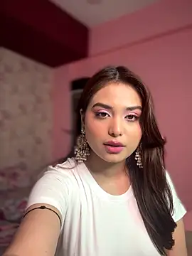 chloiedecker online show from April 2026 07:37:01 PM