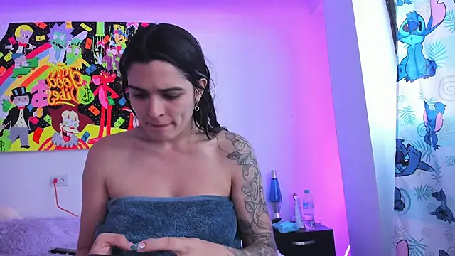 MiaVillalobos online show from November 2025 09:46:01 PM