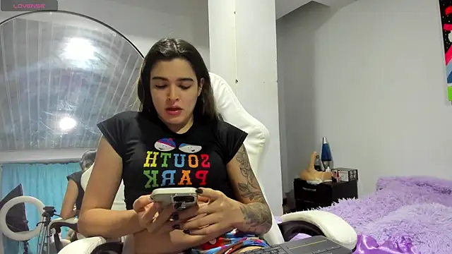 MiaVillalobos online show from April 2026 07:48:01 AM