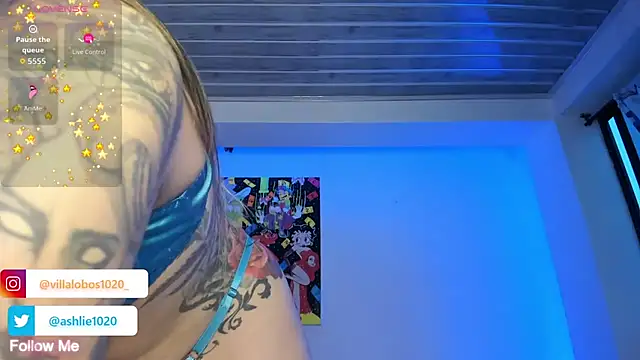 MiaVillalobos online show from November 2025 10:48:01 PM