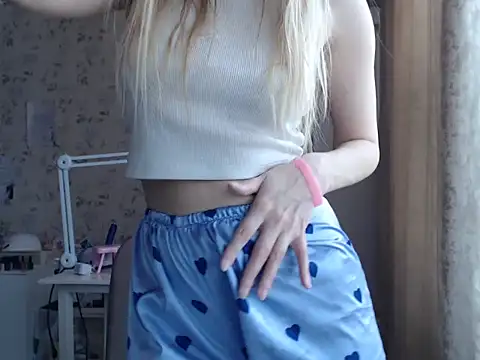 LollaxBunny online show from March 2026 08:39:01 AM