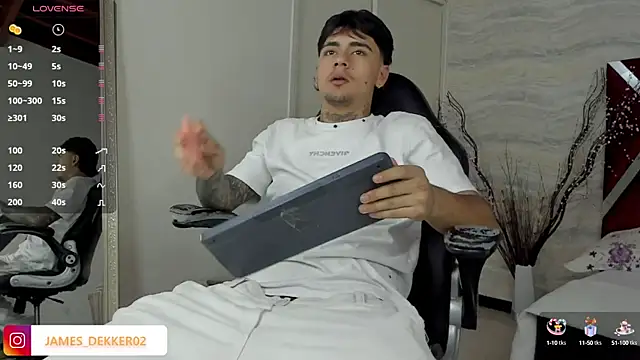 JamesDeker online show from October 2025 08:09:02 PM