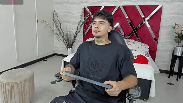 JamesDeker online show from October 2025 08:07:01 PM