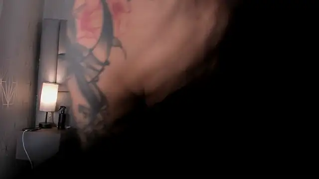 Snapshot of Mia-Medina chatting on December 2025 07:46:01 PM Mia-Medina online show from December 2025 07:46:01 PM