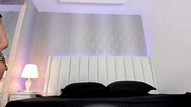 Mia-Medina online show from March 2026 07:49:01 PM