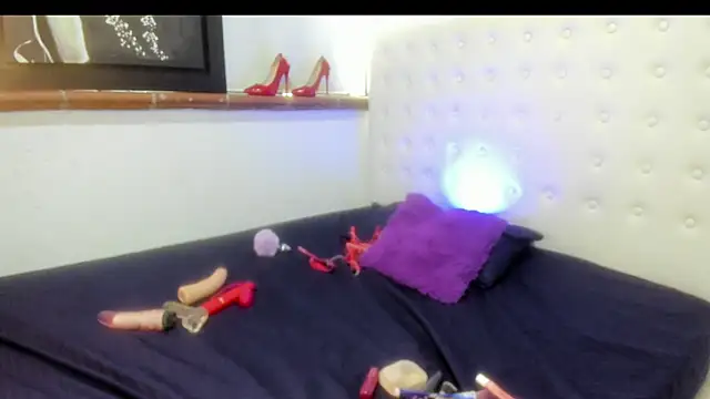 Snapshot of Roxannelorence_ chatting on September 2025 02:34:01 PM Roxannelorence  online show from September 2025 02:34:01 PM
