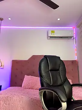 Velveet x online show from November 2025 11:36:01 AM