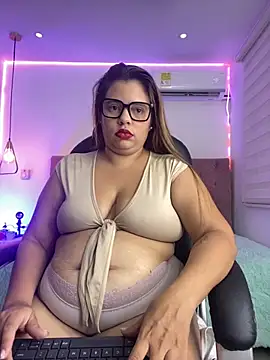 Velveet x online show from October 2025 12:26:01 PM