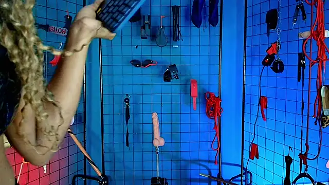 MrEbonybdsm online show from December 2025 12:38:01 PM