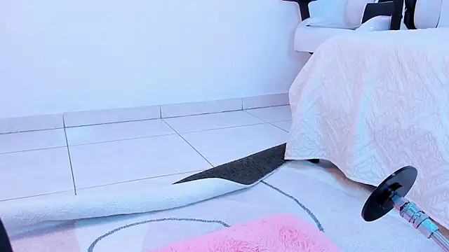 Snapshot of Nina_sweetz12 chatting on November 2025 05:50:01 PM Nina sweetz12 online show from November 2025 05:50:01 PM