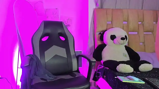 JulianaCarter online show from November 2025 08:01:02 PM