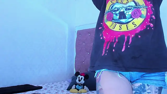 Snapshot of JulianaCarter chatting on February 2026 07:27:02 PM JulianaCarter online show from February 2026 07:27:02 PM