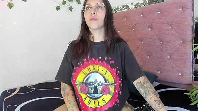 JulianaCarter online show from April 2026 07:48:01 PM