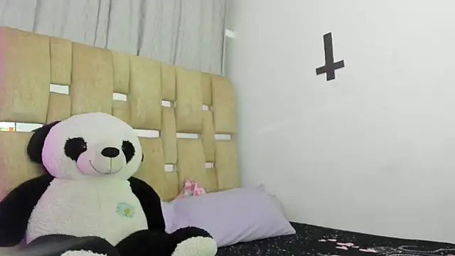 JulianaCarter online show from November 2025 07:40:02 PM