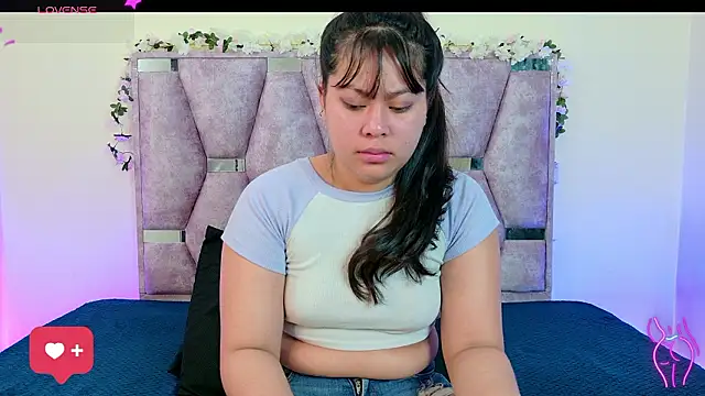 lana and liam  online show from March 2026 11:24:01 AM