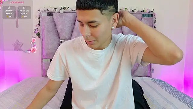 lana and liam  online show from November 2025 10:26:01 AM