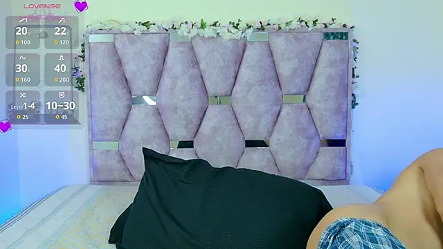 lana and liam  online show from December 2025 11:23:01 AM