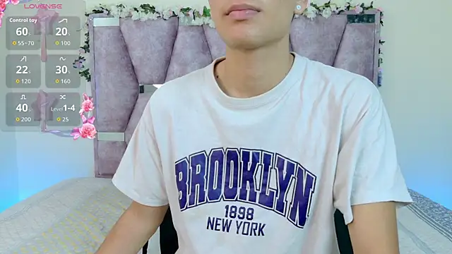 lana and liam  online show from November 2025 09:34:02 AM