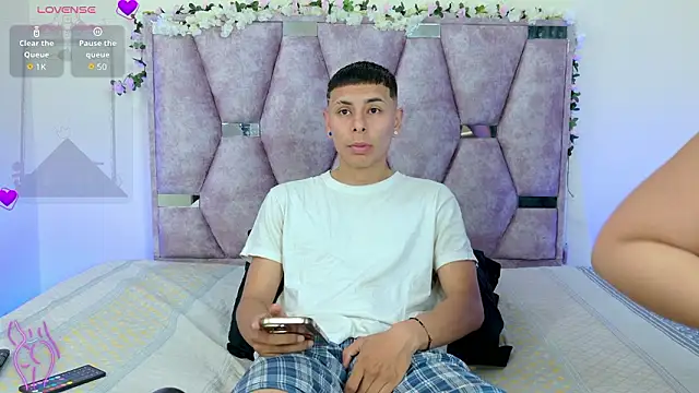 lana and liam  online show from February 2026 10:36:01 AM