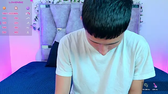 lana and liam  online show from April 2026 10:22:01 AM