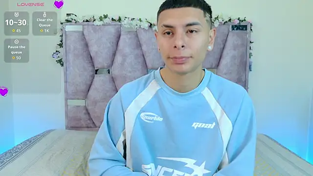 lana and liam  online show from November 2025 10:20:01 AM