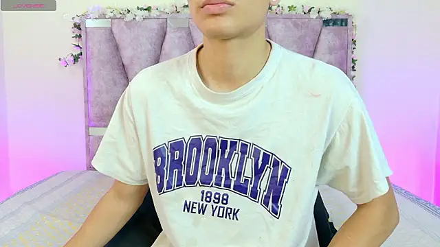 lana and liam  online show from January 2026 09:45:02 AM