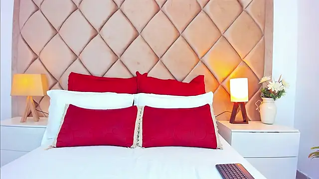 AngelinaDuvall online show from December 2025 10:32:02 AM