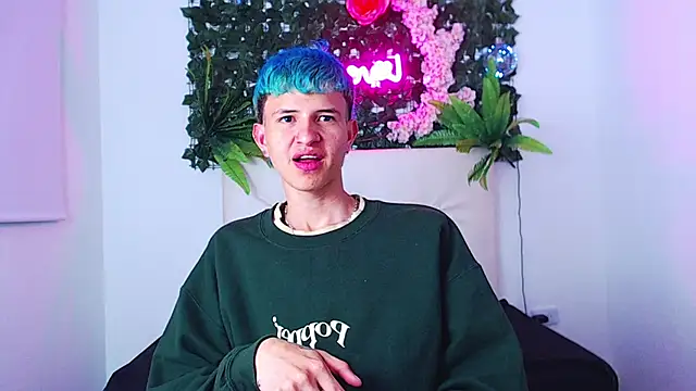 Snapshot of iam_lukas__ chatting on October 2025 03:29:02 AM iam lukas online show from October 2025 03:29:02 AM