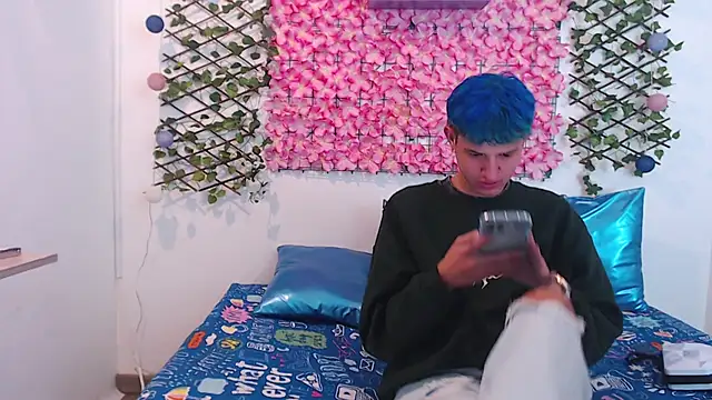 Snapshot of iam_lukas__ chatting on September 2025 02:54:01 AM iam lukas online show from September 2025 02:54:01 AM