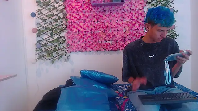 Snapshot of iam_lukas__ chatting on September 2025 04:23:01 AM iam lukas online show from September 2025 04:23:01 AM