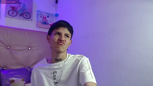 Snapshot of iam_lukas__ chatting on December 2025 06:47:01 PM iam lukas online show from December 2025 06:47:01 PM